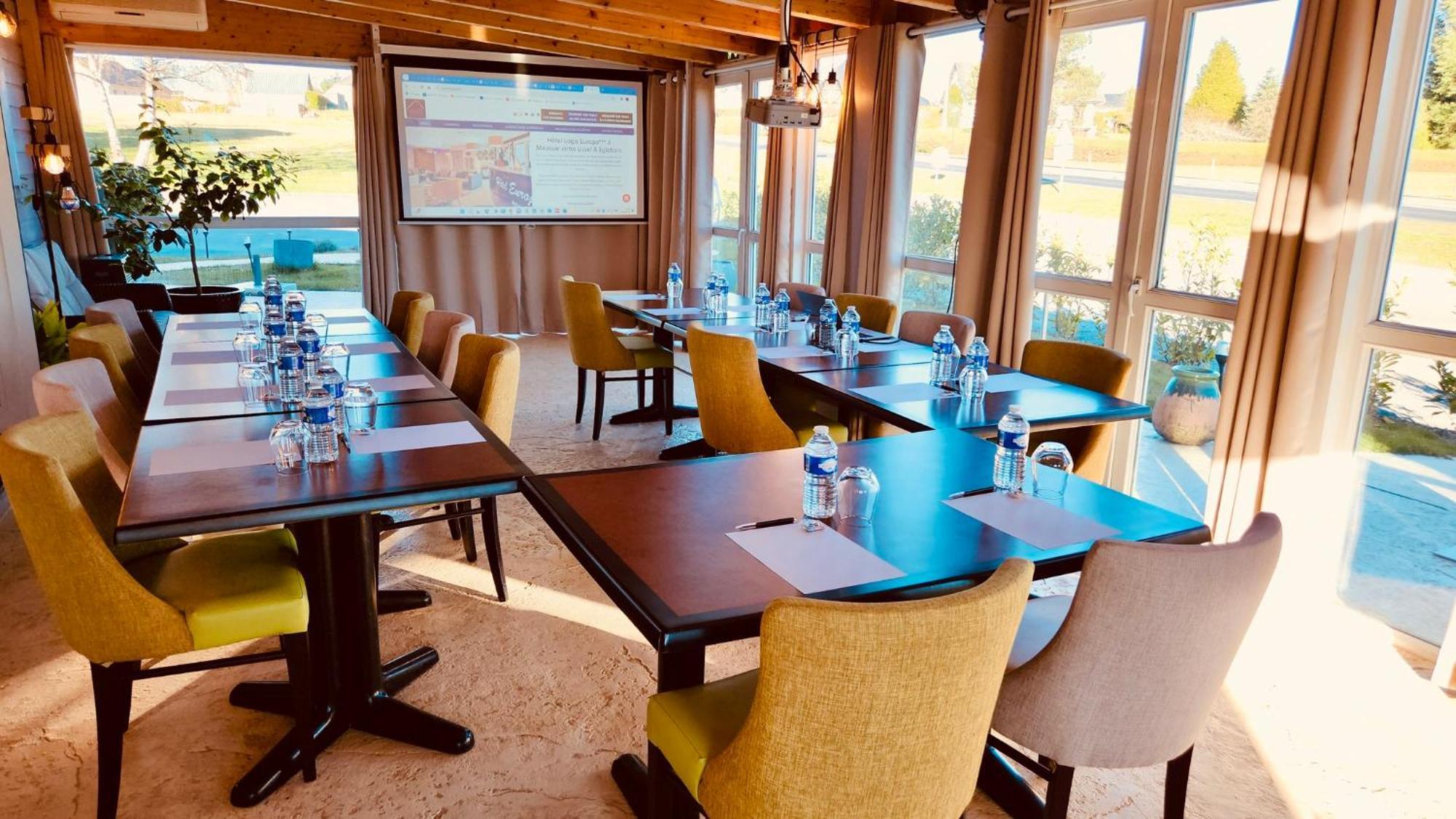 Hotel-Restaurant Logis Europa Maussac Eksteriør billede